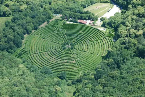 Le labyrinthe géant de Guéret